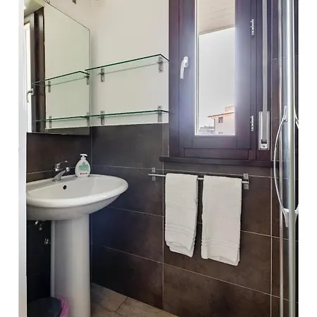 3 Minutes From Station Apartamento *